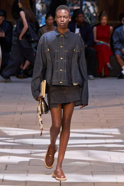 Look 57